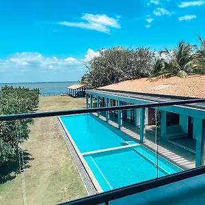 Lagoonscape Villa Negombo